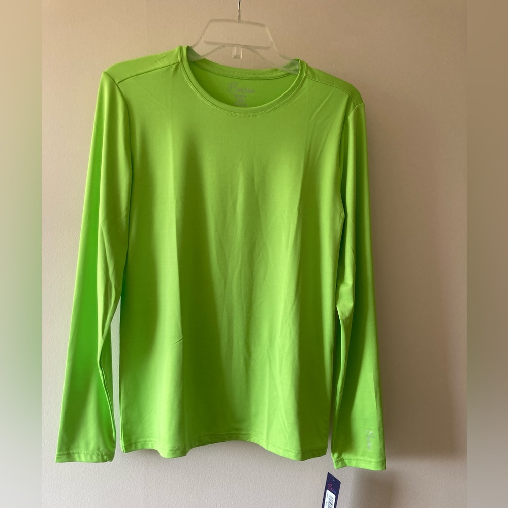 Maevn Bestee Underscrub Long Sleeve Tee in Green Apple🍏, size M.